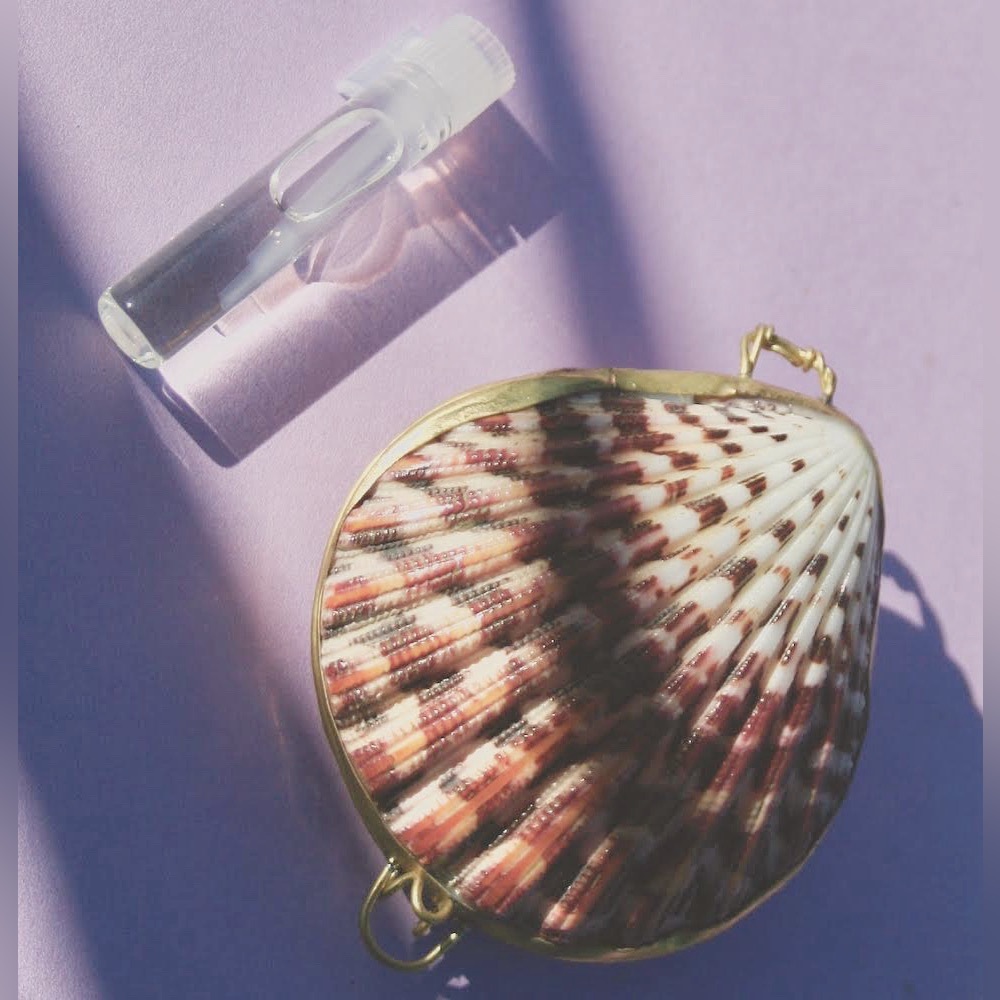 Indian Sandalwood Essential Oil Sample